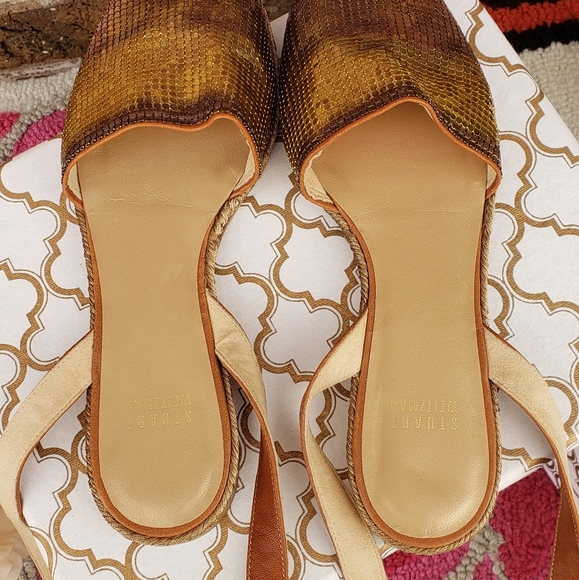 Stuart Weitzman Roman Mail Tri Gold Flat Ankle Strap Sandal Size 8 - Picture 6 of 10